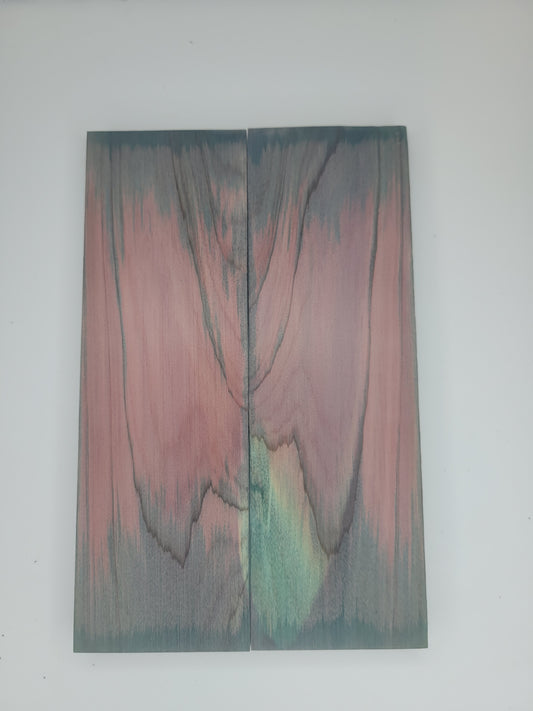 Red cedar - stabilized - green dyed scale